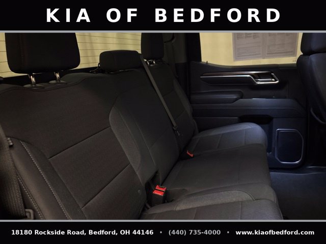 Used 2025 Chevrolet Silverado 1500 LT AWD/4WD image 25