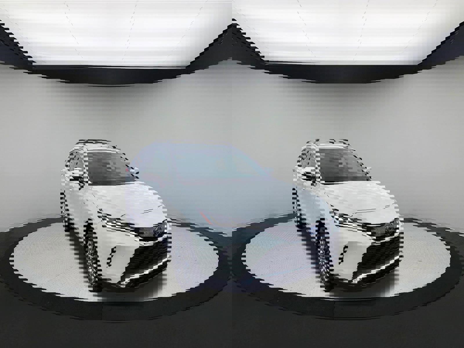 Used 2021 Toyota Venza Limited w/ Advanced Technology Package image 2