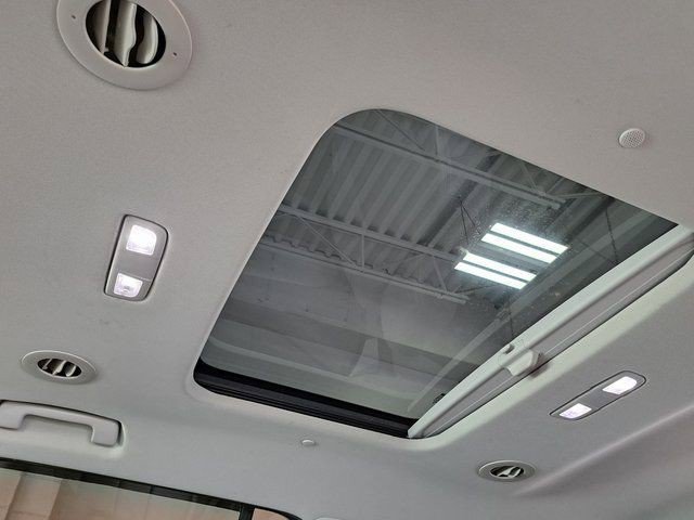 Used 2019 Chevrolet Traverse LT w/ LT Premium Package FWD image 29
