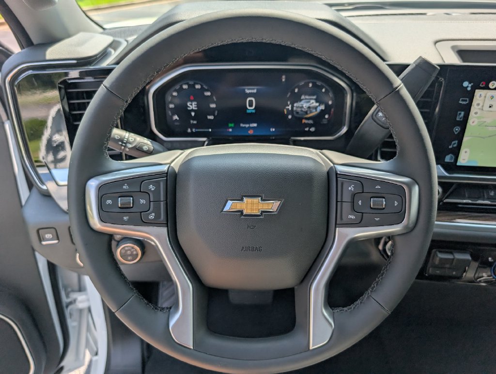 New 2026 Chevrolet Silverado 2500 LT w/ Z71 Chrome Sport Edition AWD/4WD image 23