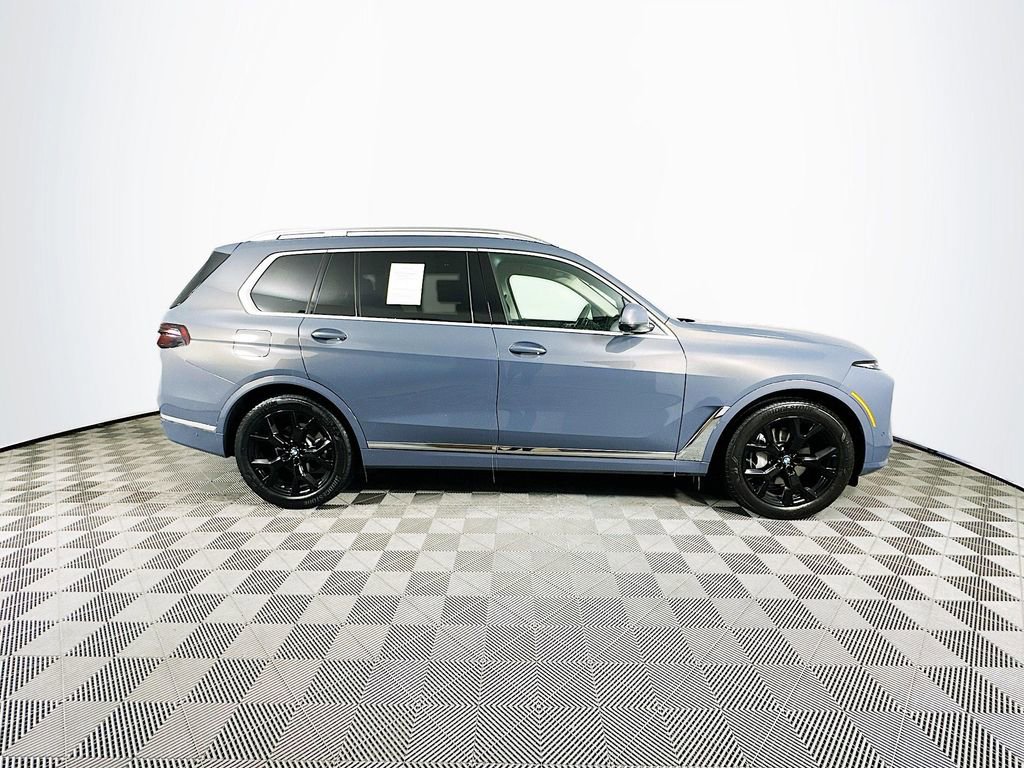 Used 2025 BMW X7 xDrive40i image 10