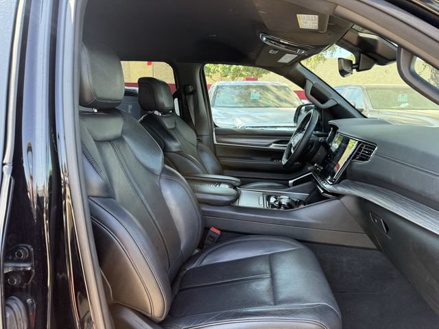 Used 2024 Jeep Wagoneer L Series II RWD image 26
