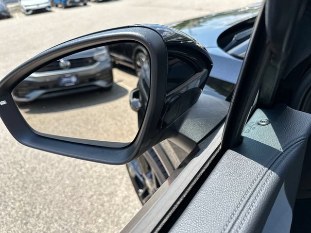 Certified 2025 Volkswagen Tiguan SE R-Line AWD/4WD image 15