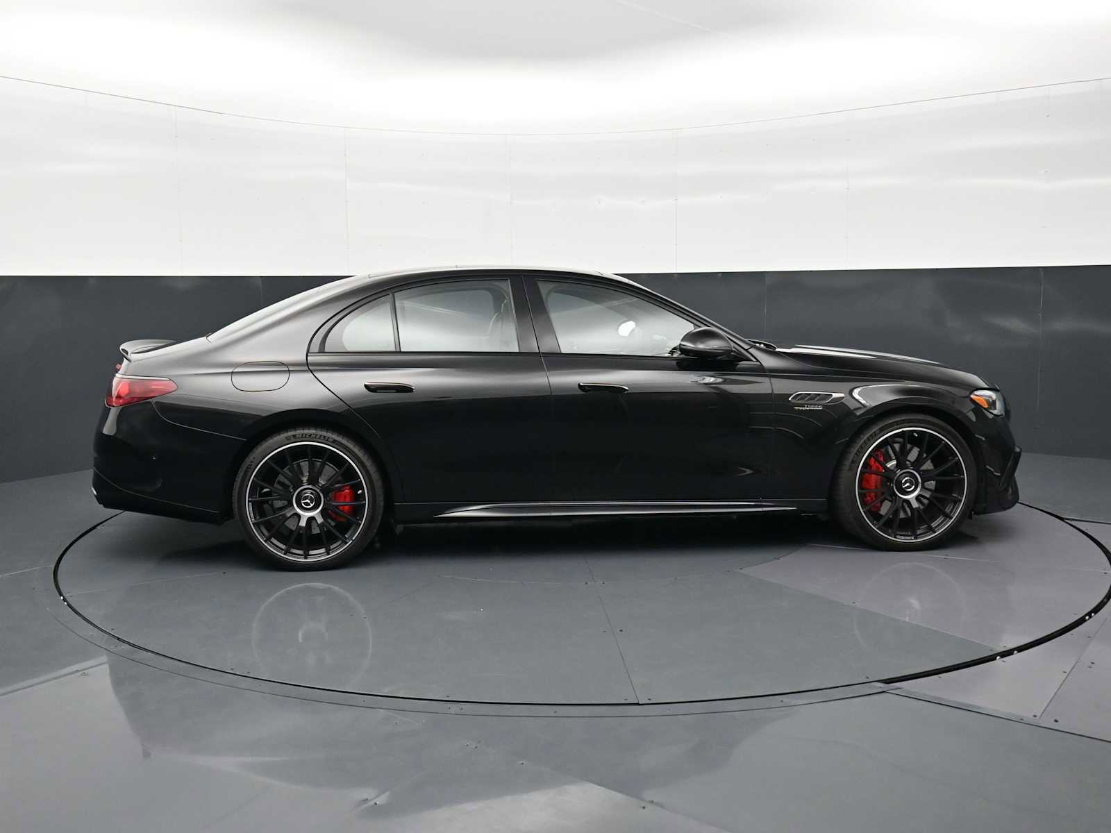 Used 2025 Mercedes-Benz E 53 AMG e 4MATIC Sedan image 27