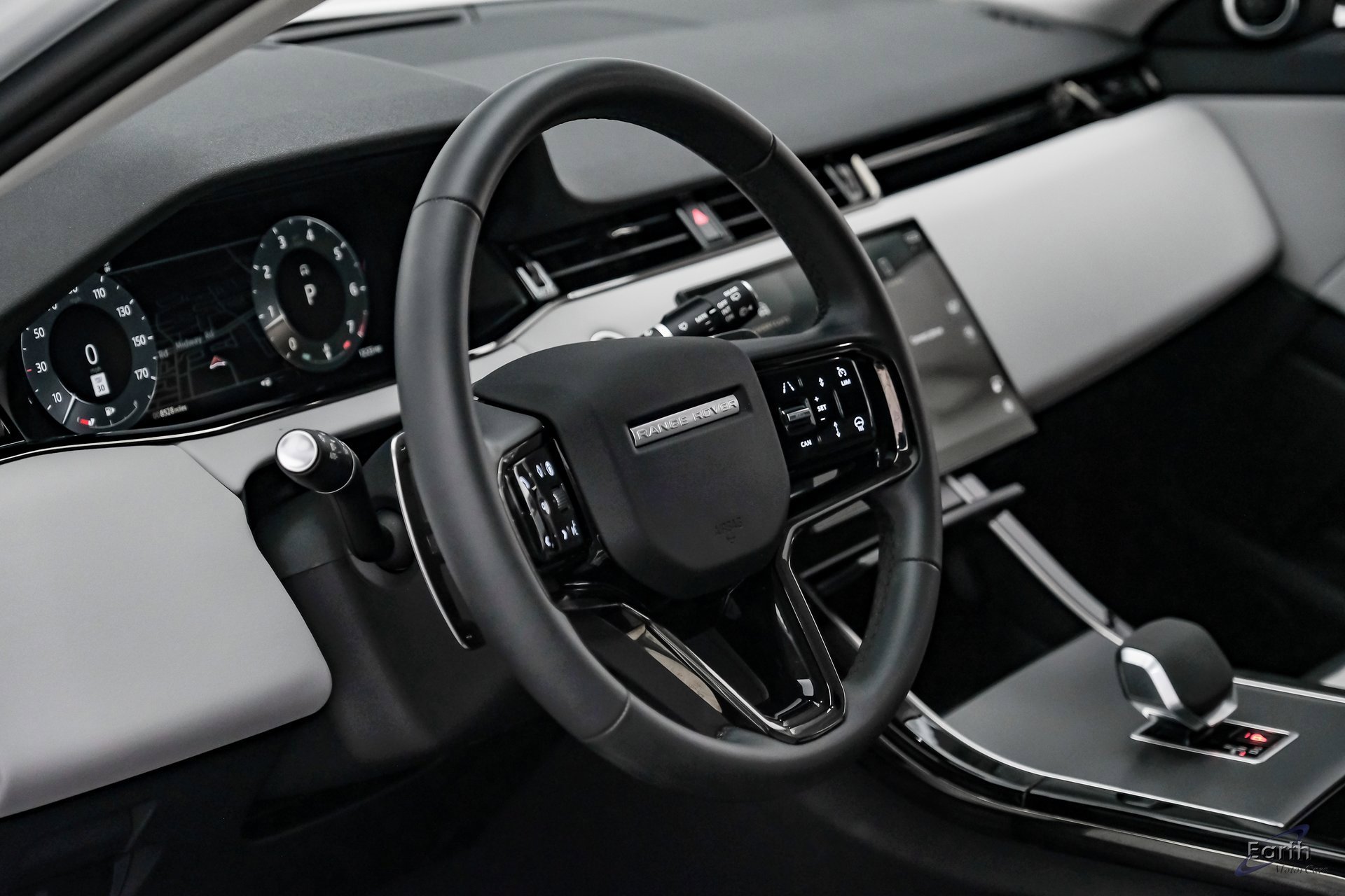 Used 2024 Land Rover Range Rover Evoque Dynamic SE image 38