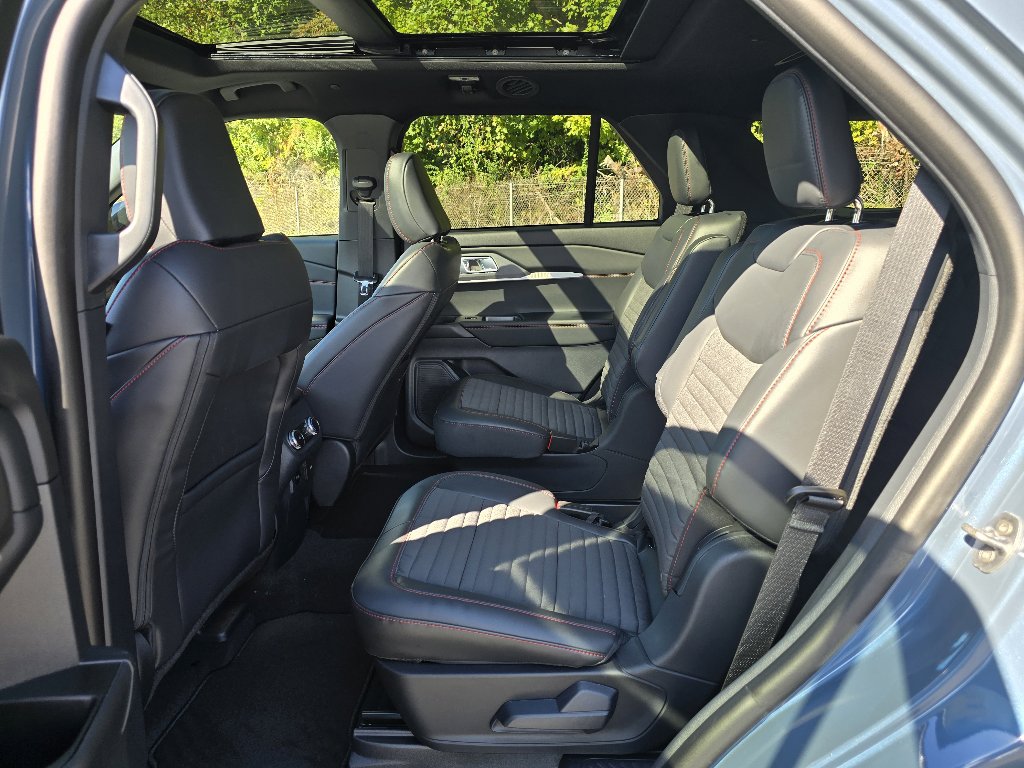 New 2025 Ford Explorer ST-Line image 11