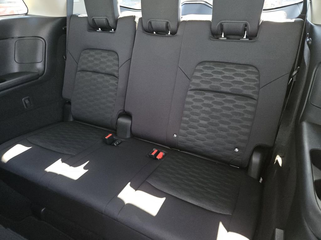 Used 2024 Nissan Pathfinder SV image 28