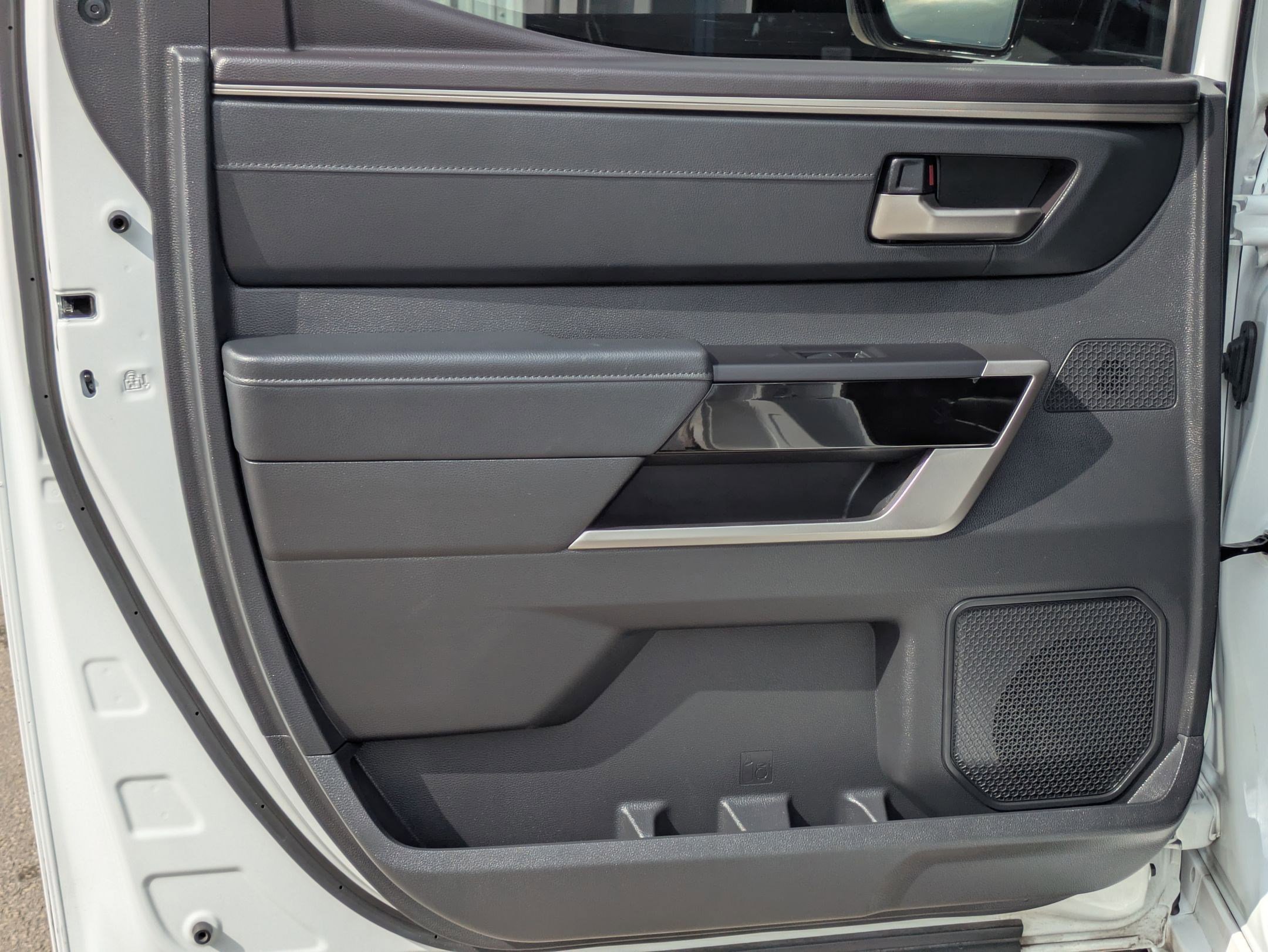 Used 2024 Toyota Tundra Limited image 14