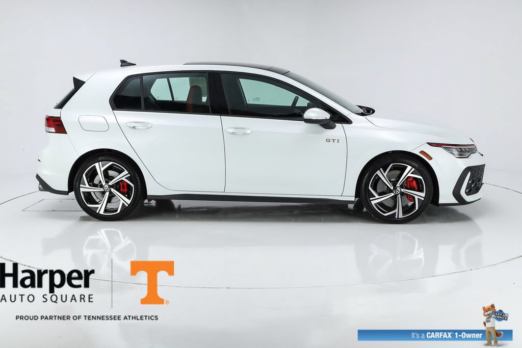 Used 2025 Volkswagen GTI SE FWD image 10