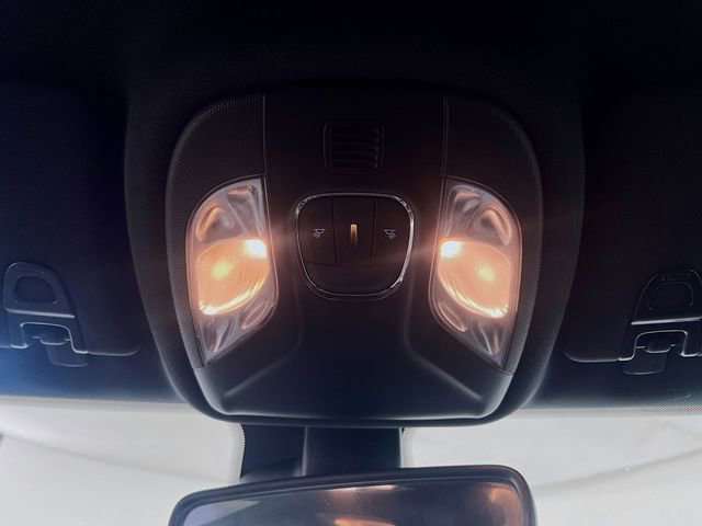 Used 2022 Jeep Compass Altitude FWD image 20