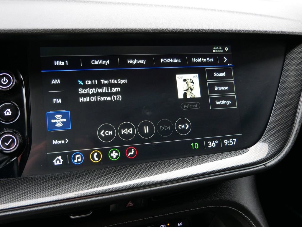 Used 2023 Buick Envision Essence image 18