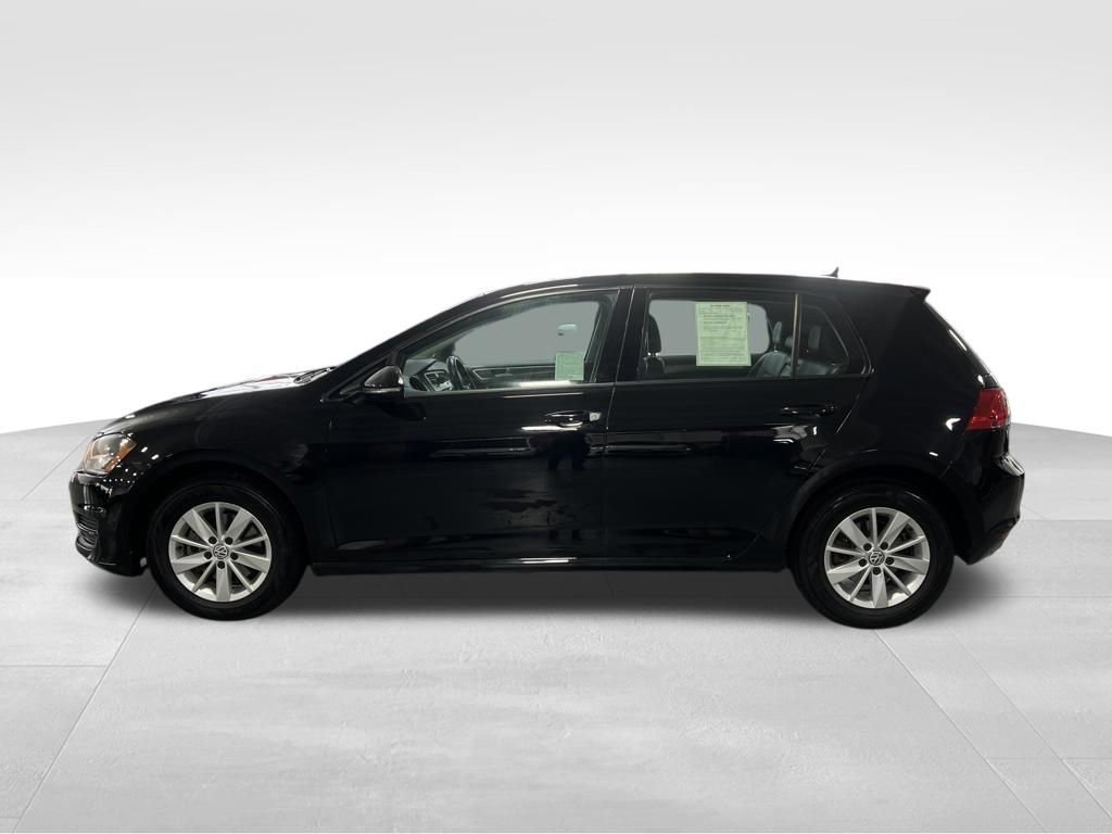 Used 2015 Volkswagen Golf S image 2