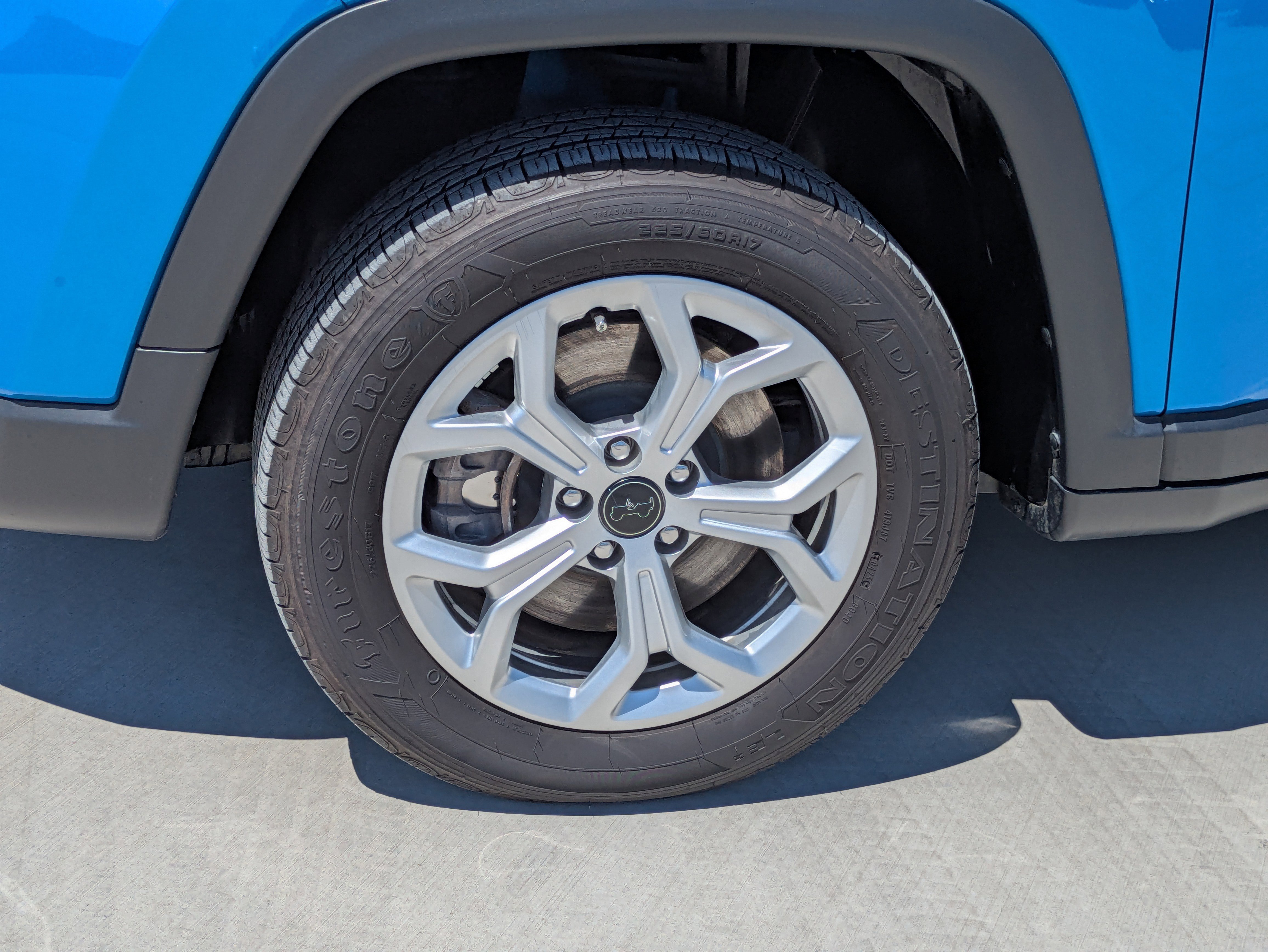 Certified 2025 Jeep Compass Latitude w/ Convenience Group AWD/4WD image 9