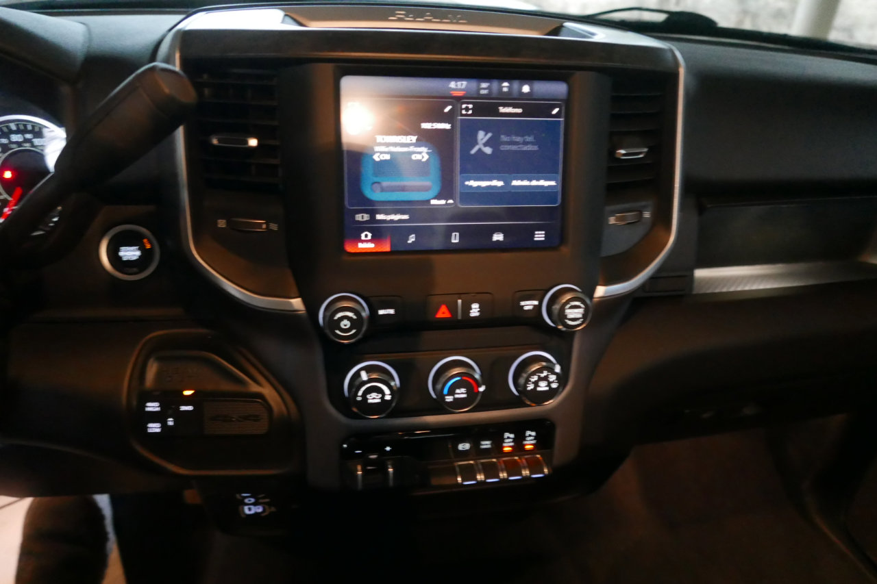 Used 2024 RAM 2500 Big Horn image 15