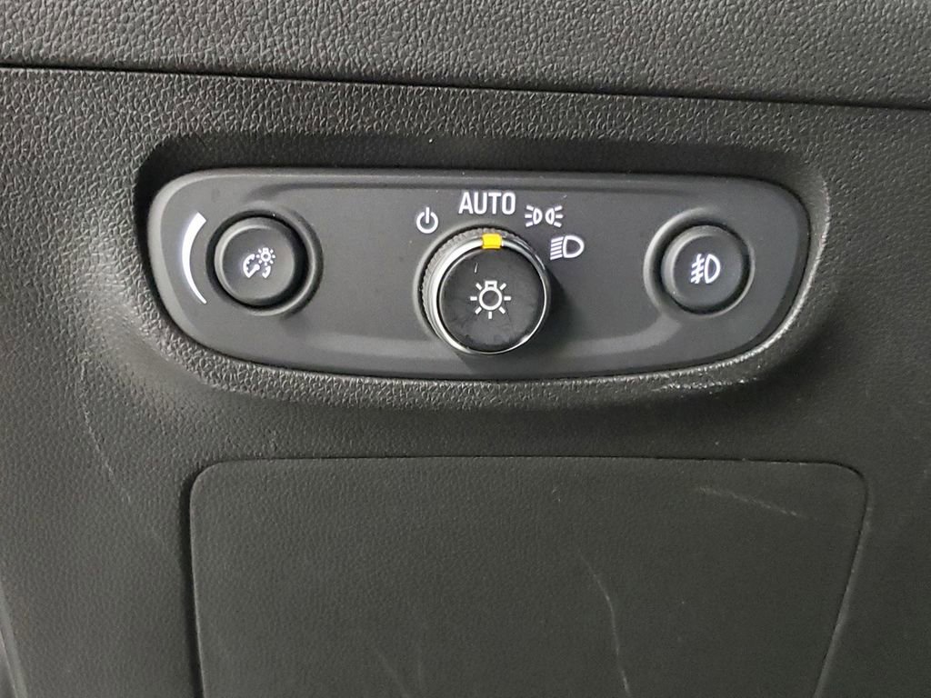 Used 2023 Buick Encore GX Select w/ Sport Touring Package FWD image 31