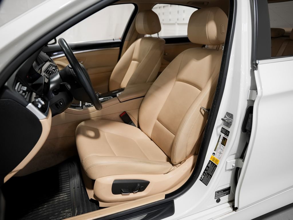 Used 2015 BMW 528i xDrive Sedan image 10