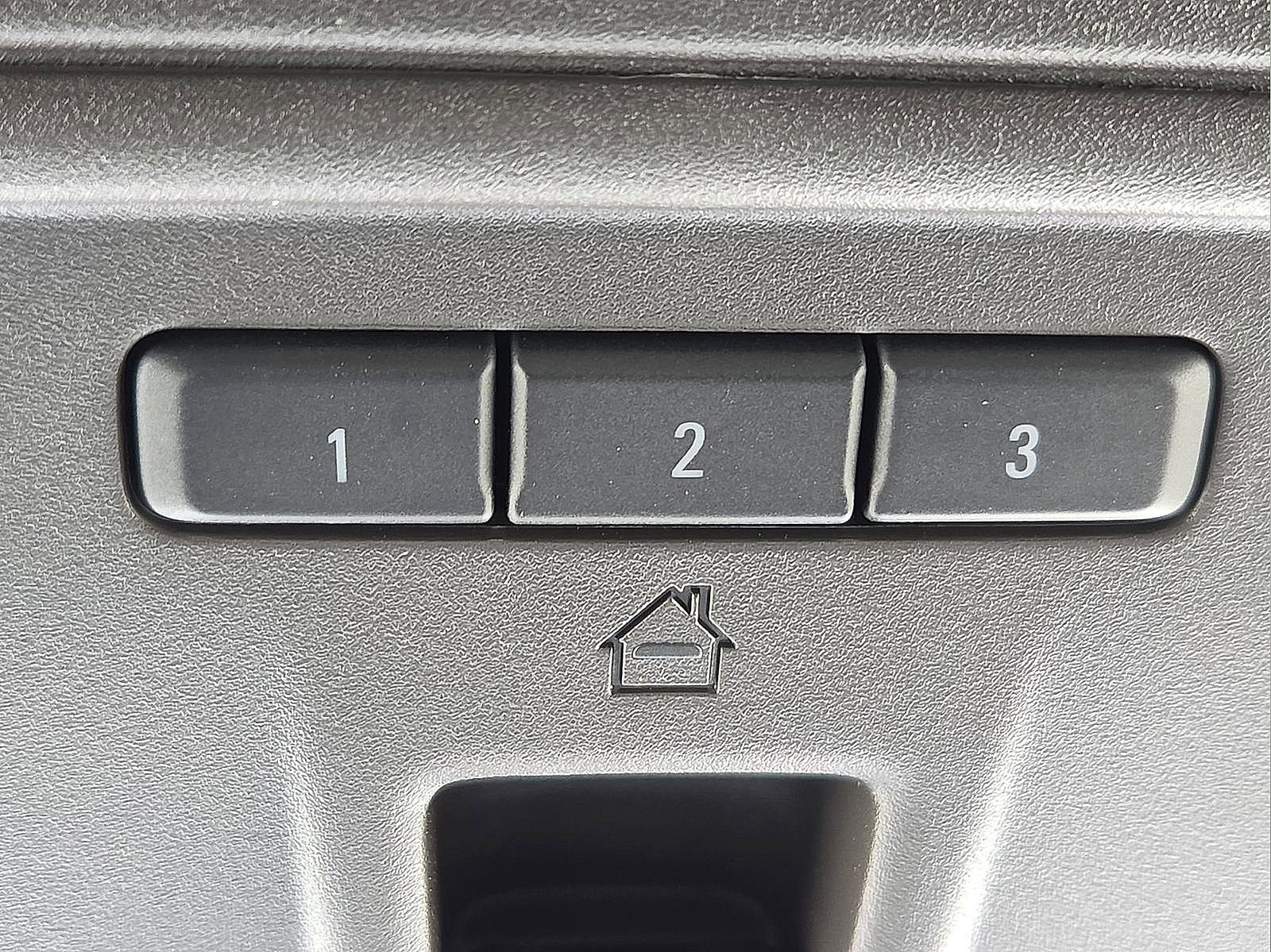 Used 2023 GMC Sierra 1500 Denali w/ Technology Package image 22