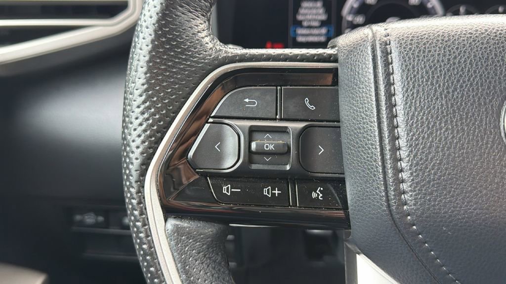 Used 2023 Toyota Tundra Limited AWD/4WD image 25