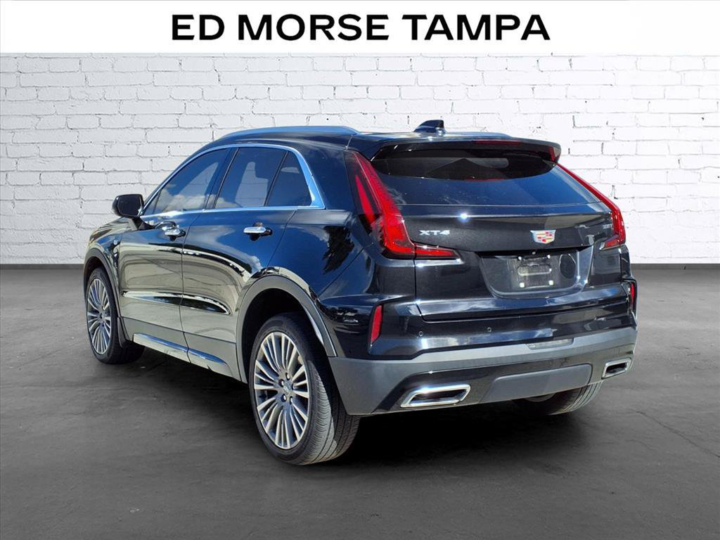 Used 2024 Cadillac XT4 Premium Luxury FWD image 3