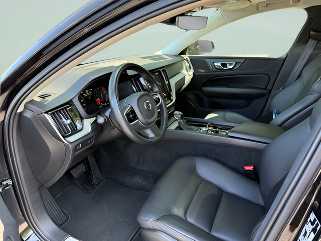 Used 2021 Volvo V60 T5 Cross Country w/ Climate Package AWD/4WD image 4