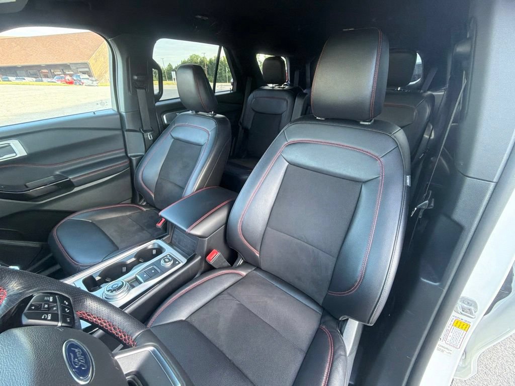 Used 2023 Ford Explorer ST-Line AWD/4WD image 20