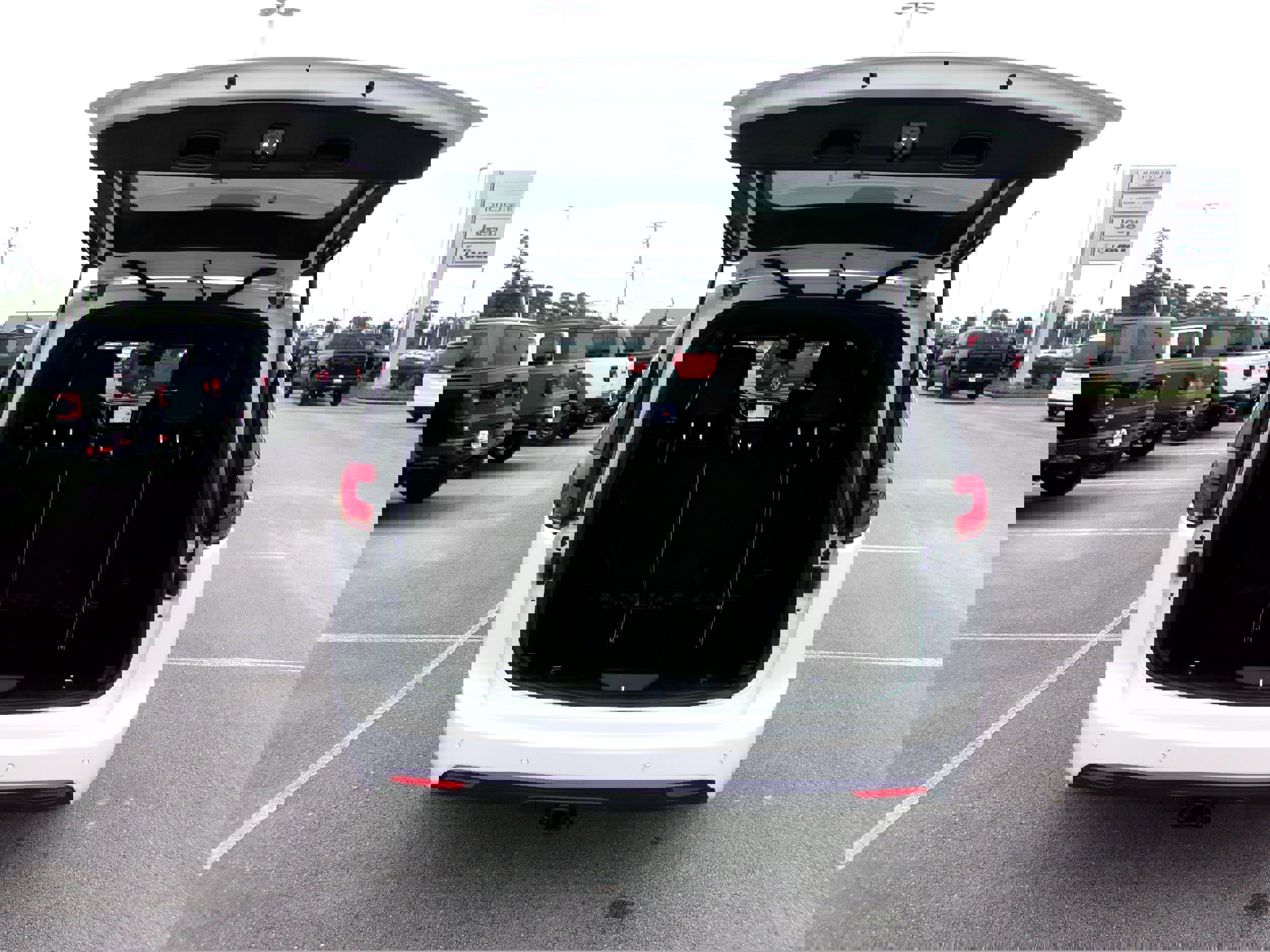 New 2026 Chrysler Pacifica Limited w/ S Appearance Package image 23