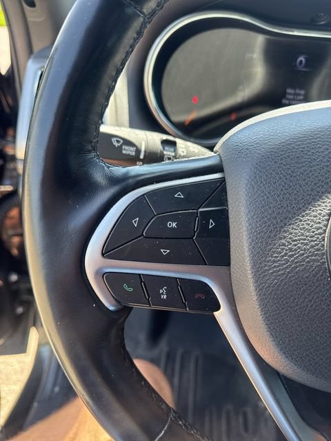 Used 2021 Jeep Grand Cherokee Laredo X AWD/4WD image 22