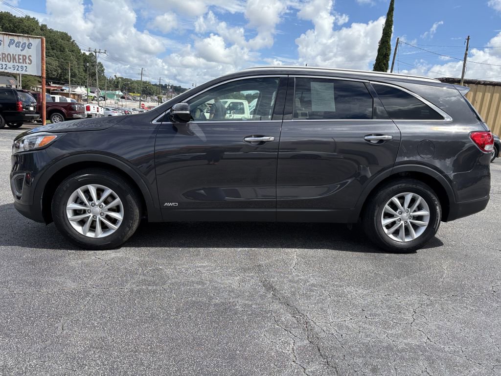 Used 2018 Kia Sorento LX image 2