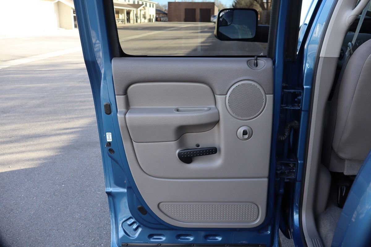 Used 2003 Dodge Ram 2500 Truck ST image 24