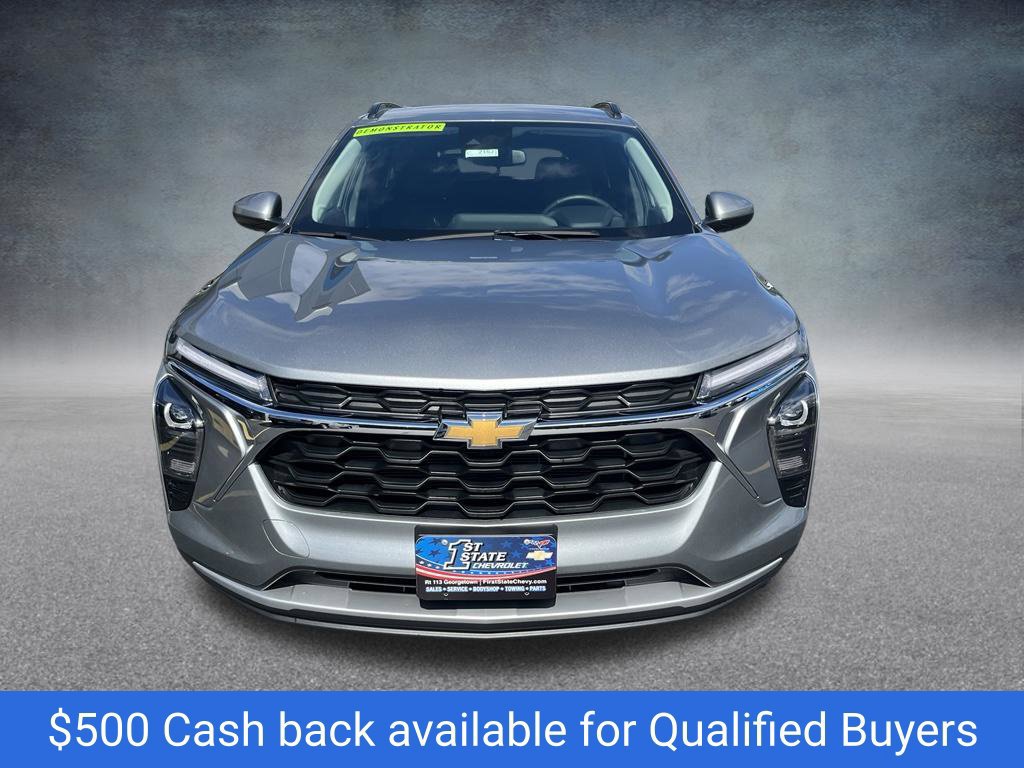New 2026 Chevrolet Trax LT w/ Driver Confidence Package FWD image 2