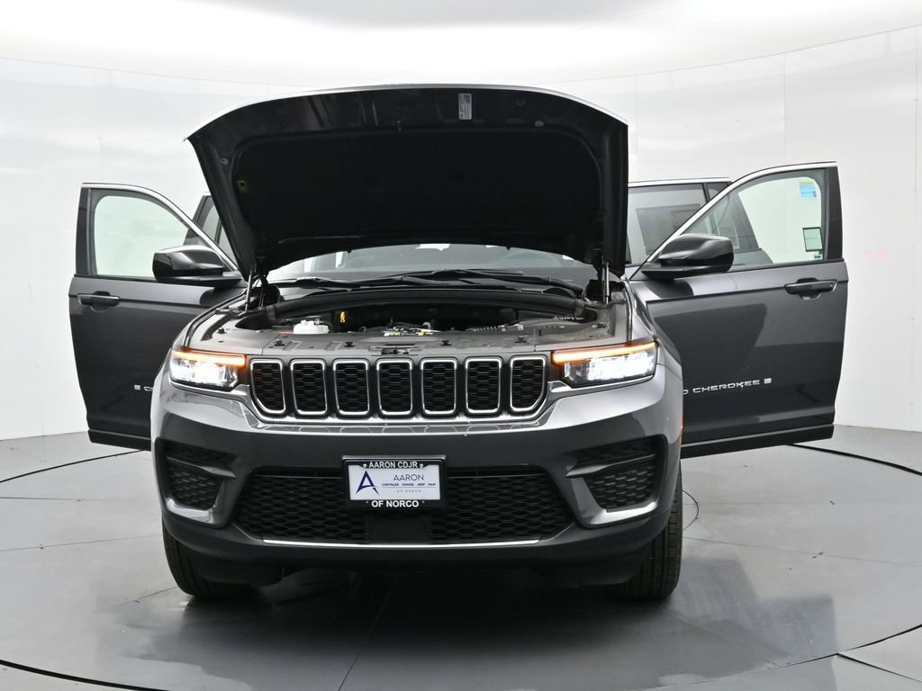 New 2025 Jeep Grand Cherokee Laredo X image 25