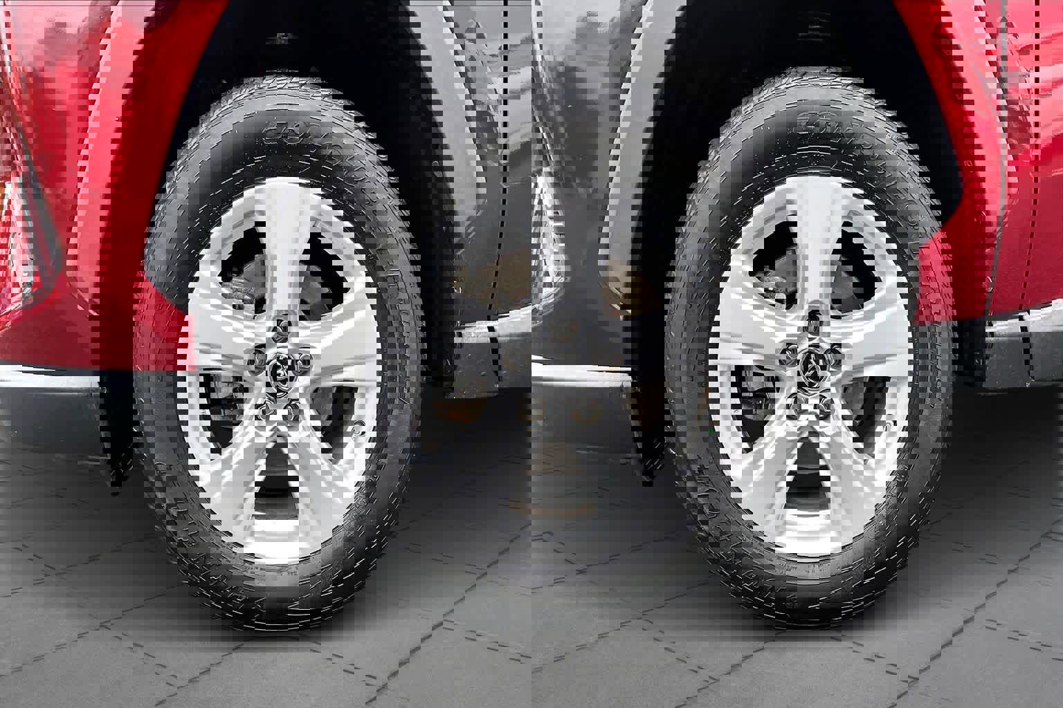 Used 2020 Toyota RAV4 XLE image 11