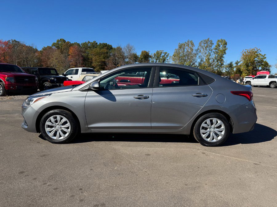 Used 2021 Hyundai Accent SE image 2