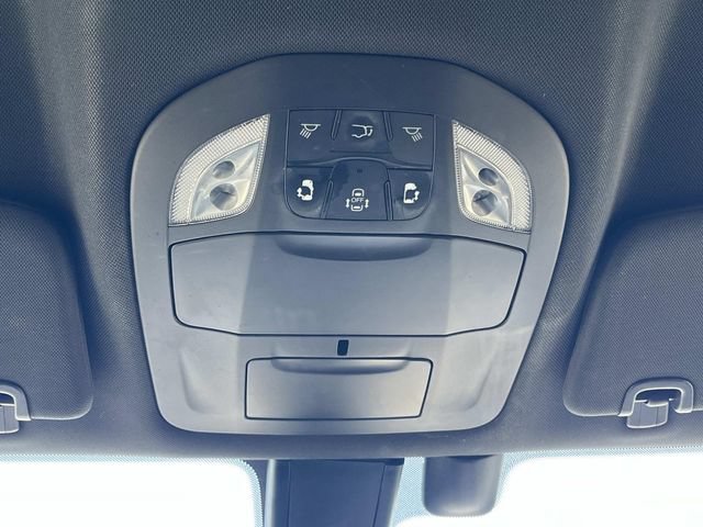 Used 2020 Chrysler Pacifica Touring w/ S Appearance Package FWD image 38