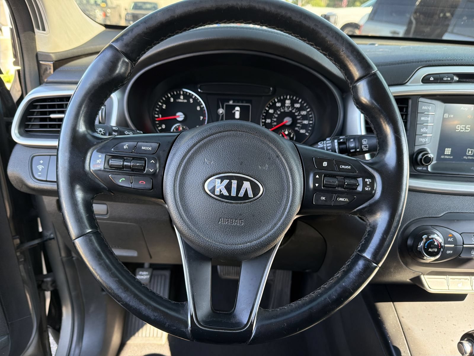 Used 2017 Kia Sorento FWD w/ LX Convenience Package image 22