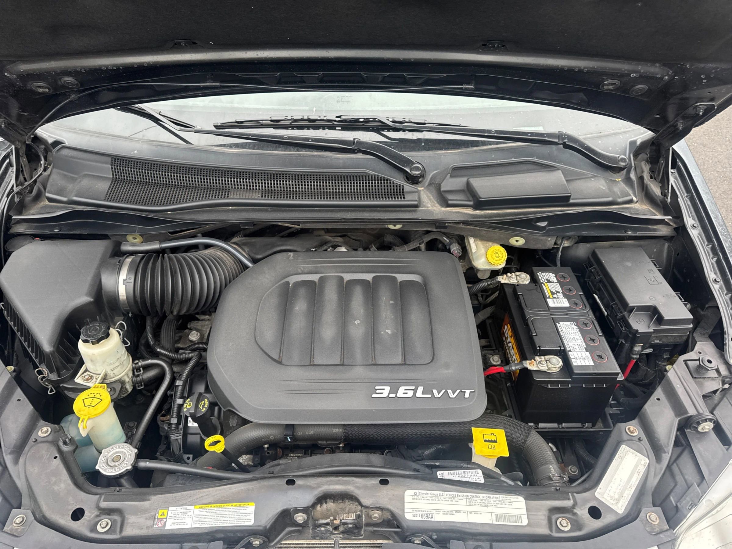 Used 2012 Dodge Grand Caravan SXT w/ UConnect Hands-Free Group image 13