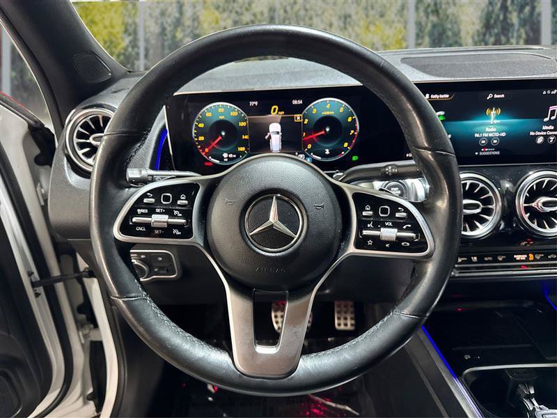 Used 2020 Mercedes-Benz GLB 250 4MATIC image 18