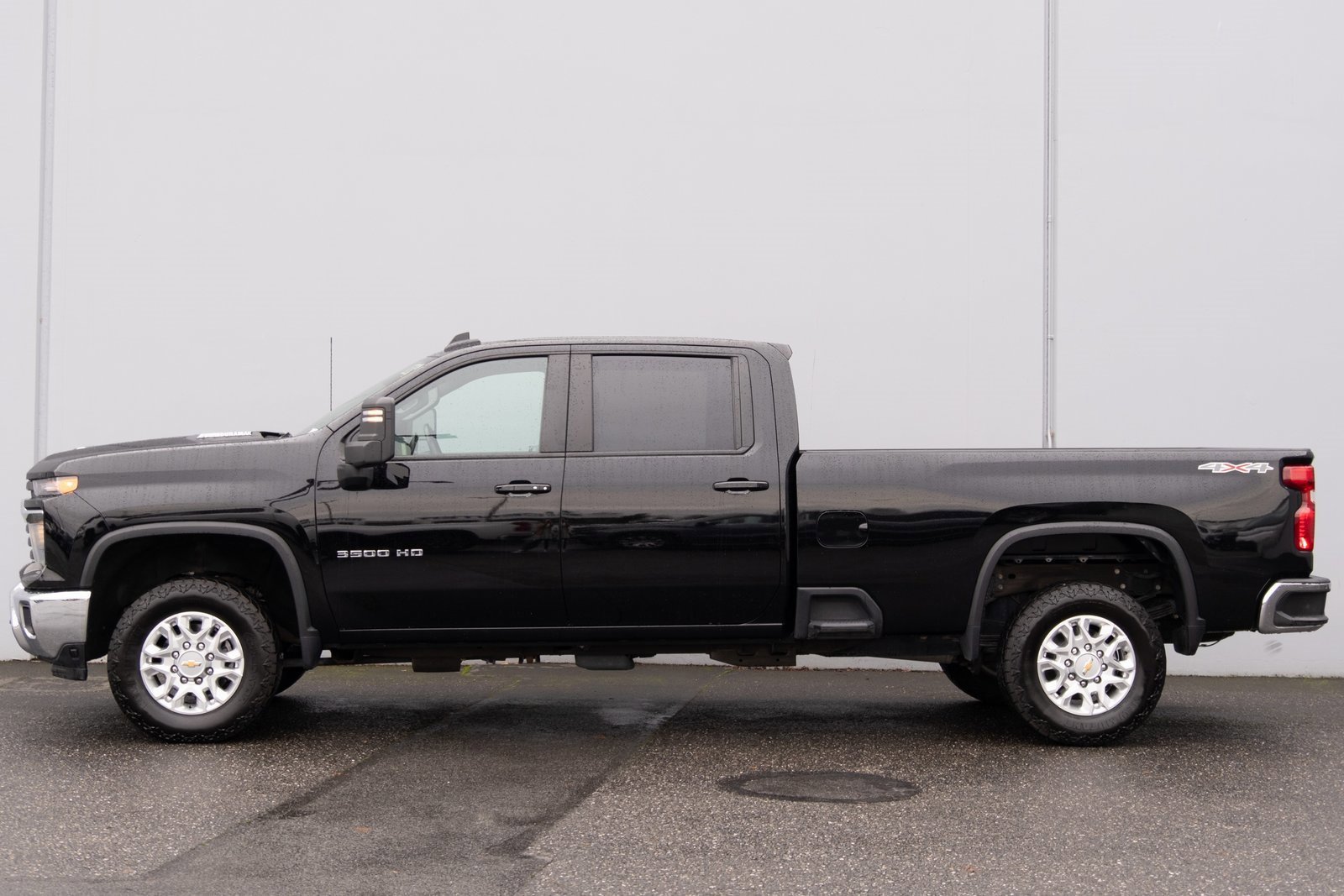 Used 2024 Chevrolet Silverado 3500 LT image 22
