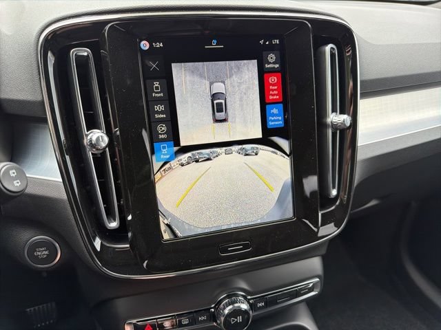 New 2026 Volvo XC40 B5 Ultra w/ Protection Package Premier AWD/4WD image 19