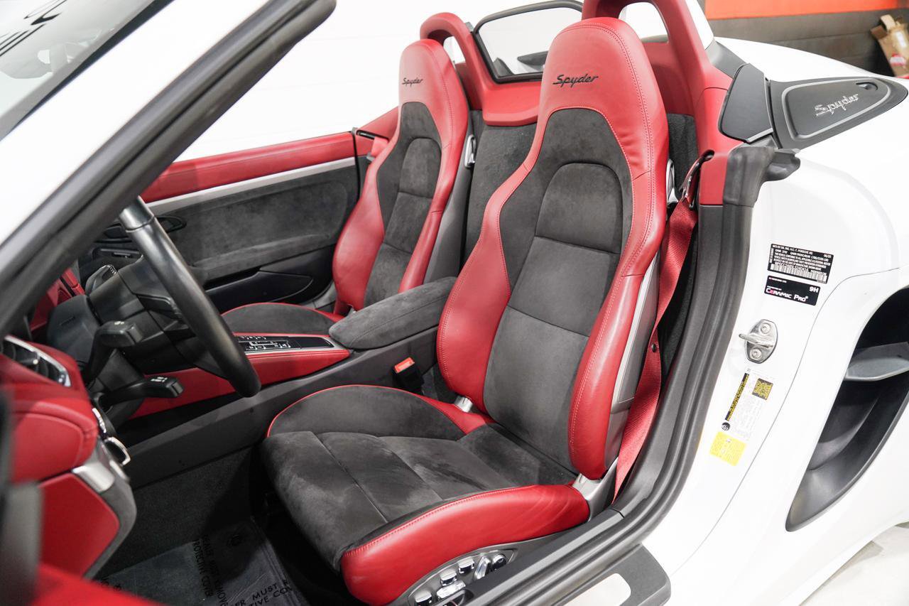 Used 2020 Porsche 718 Boxster Spyder RWD image 6