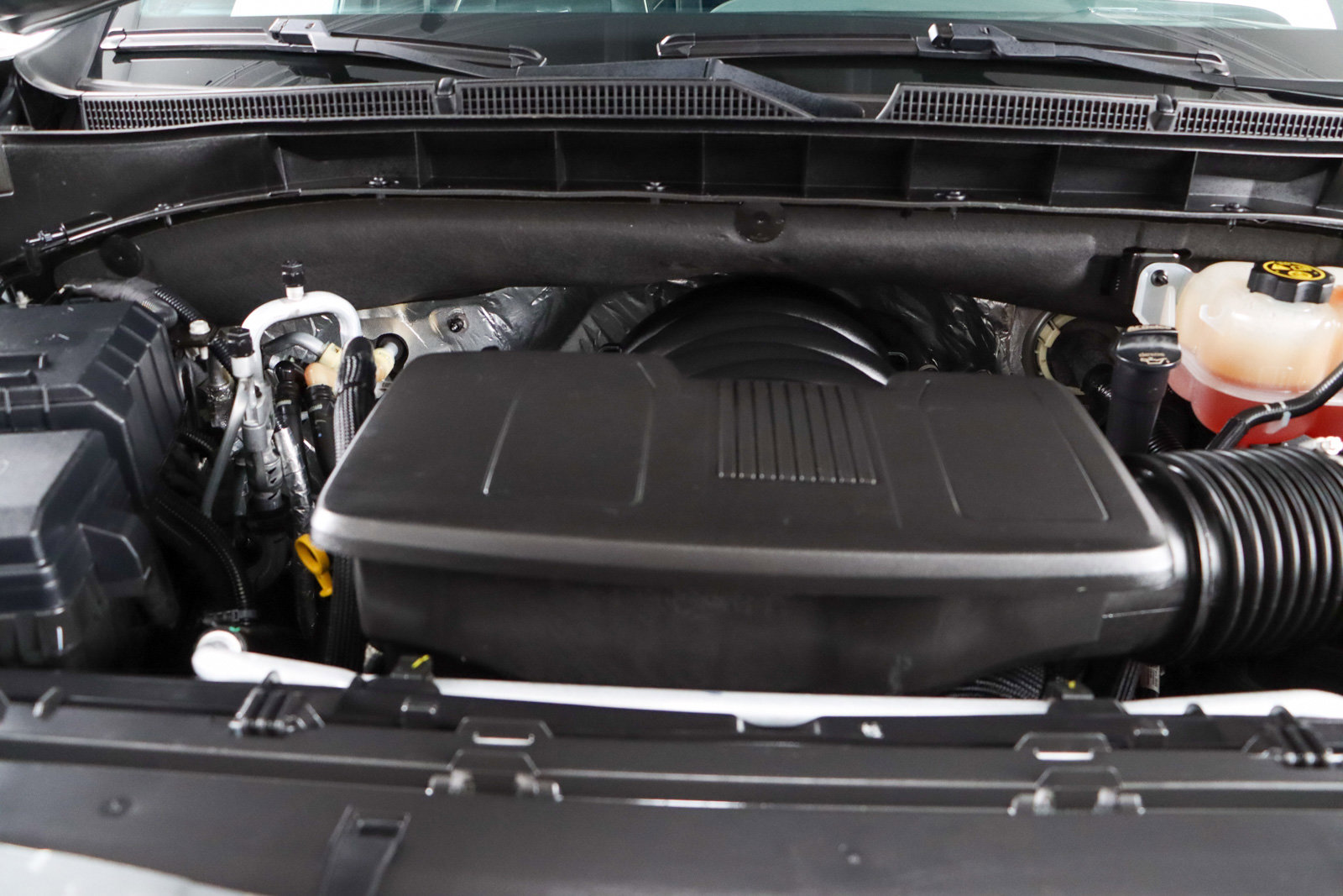 Used 2023 Cadillac Escalade Premium Luxury w/ LPO, Floor Liner Package image 38