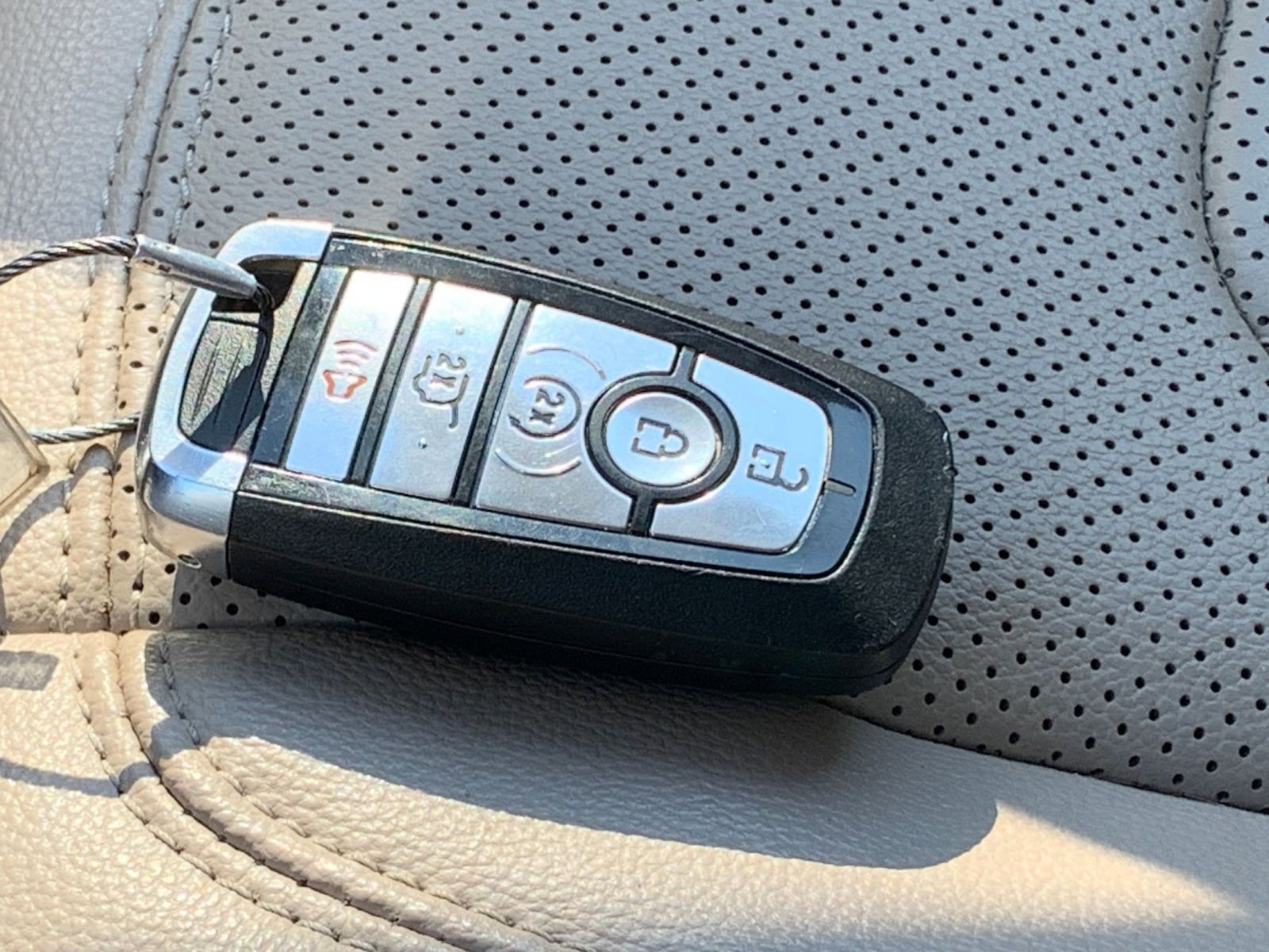 Used 2024 Ford Expedition Limited AWD/4WD image 22