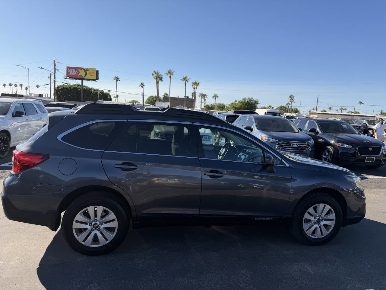 Used 2018 Subaru Outback 2.5i Premium image 12