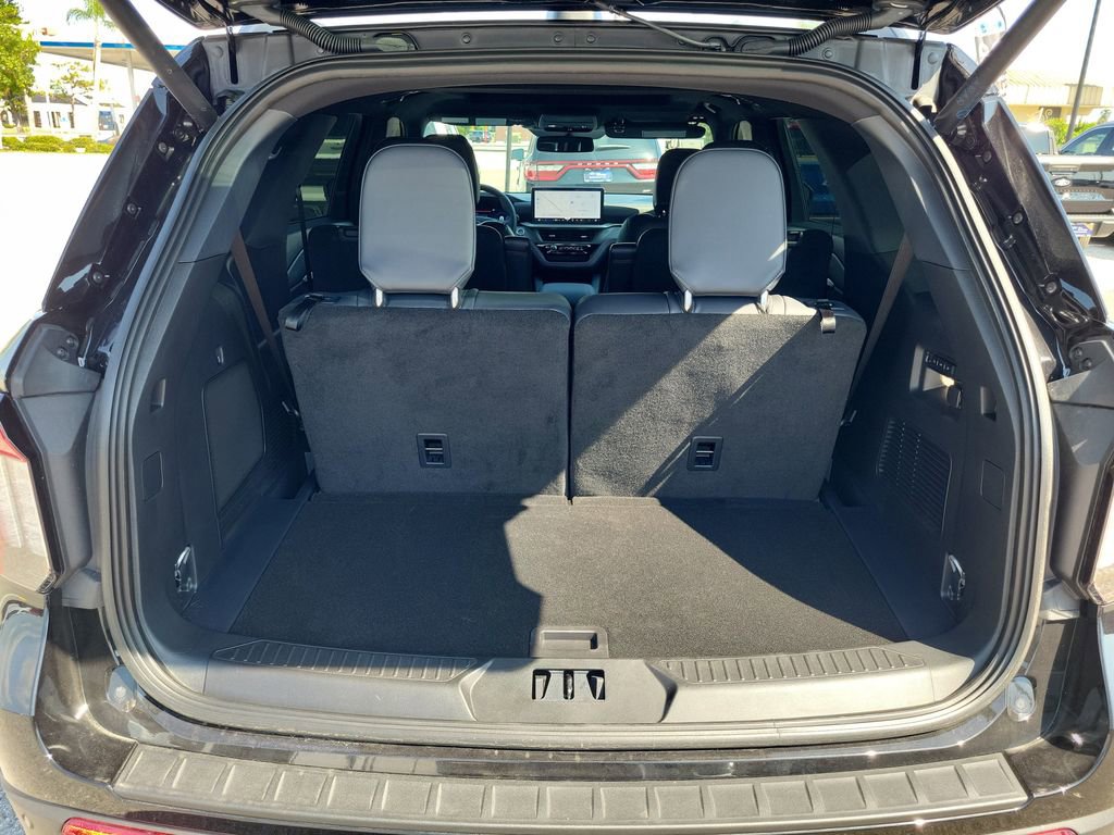 Used 2026 Ford Explorer ST w/ Sun And Sound Package AWD/4WD image 10