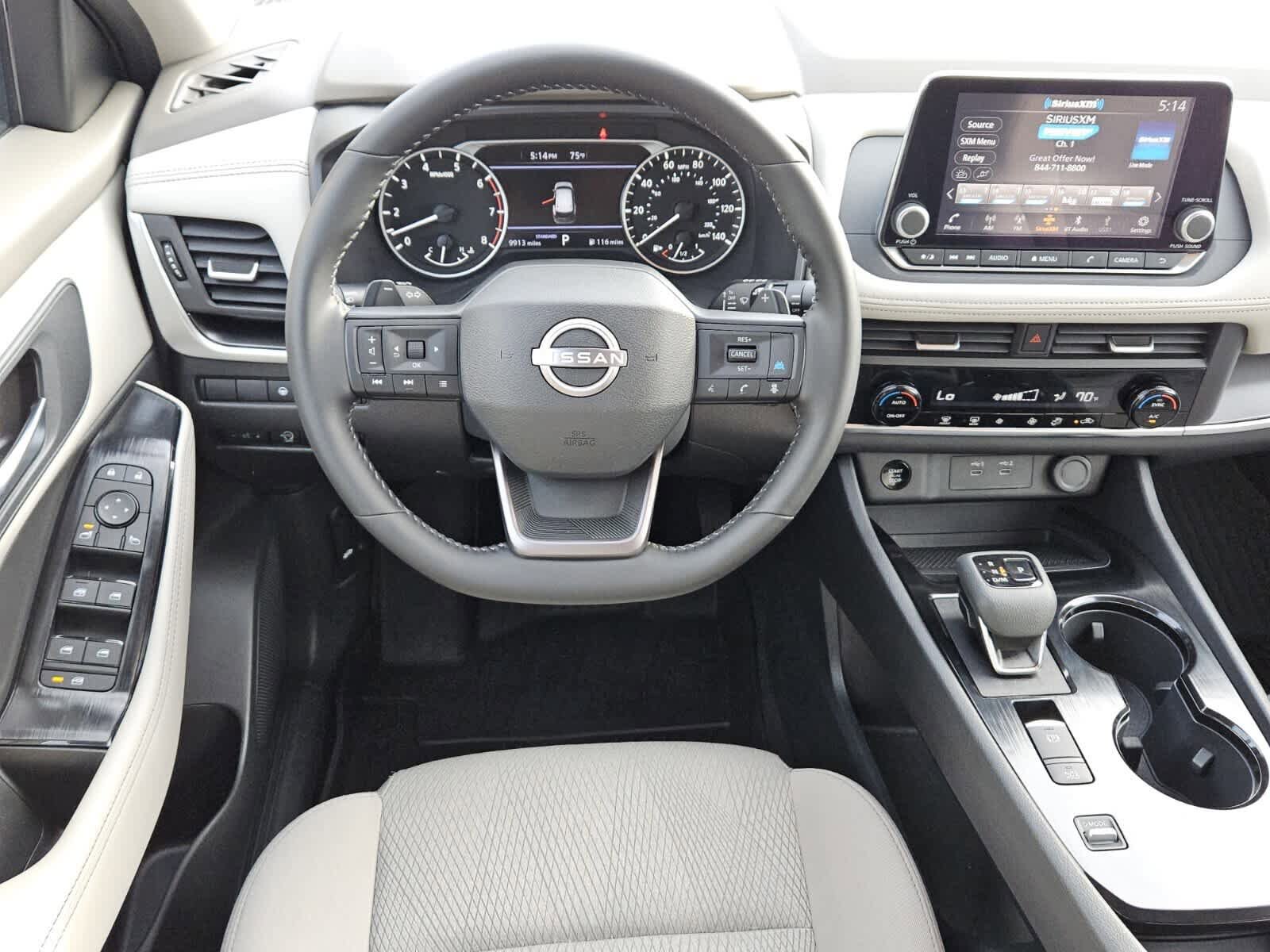 Used 2025 Nissan Rogue SV FWD image 5
