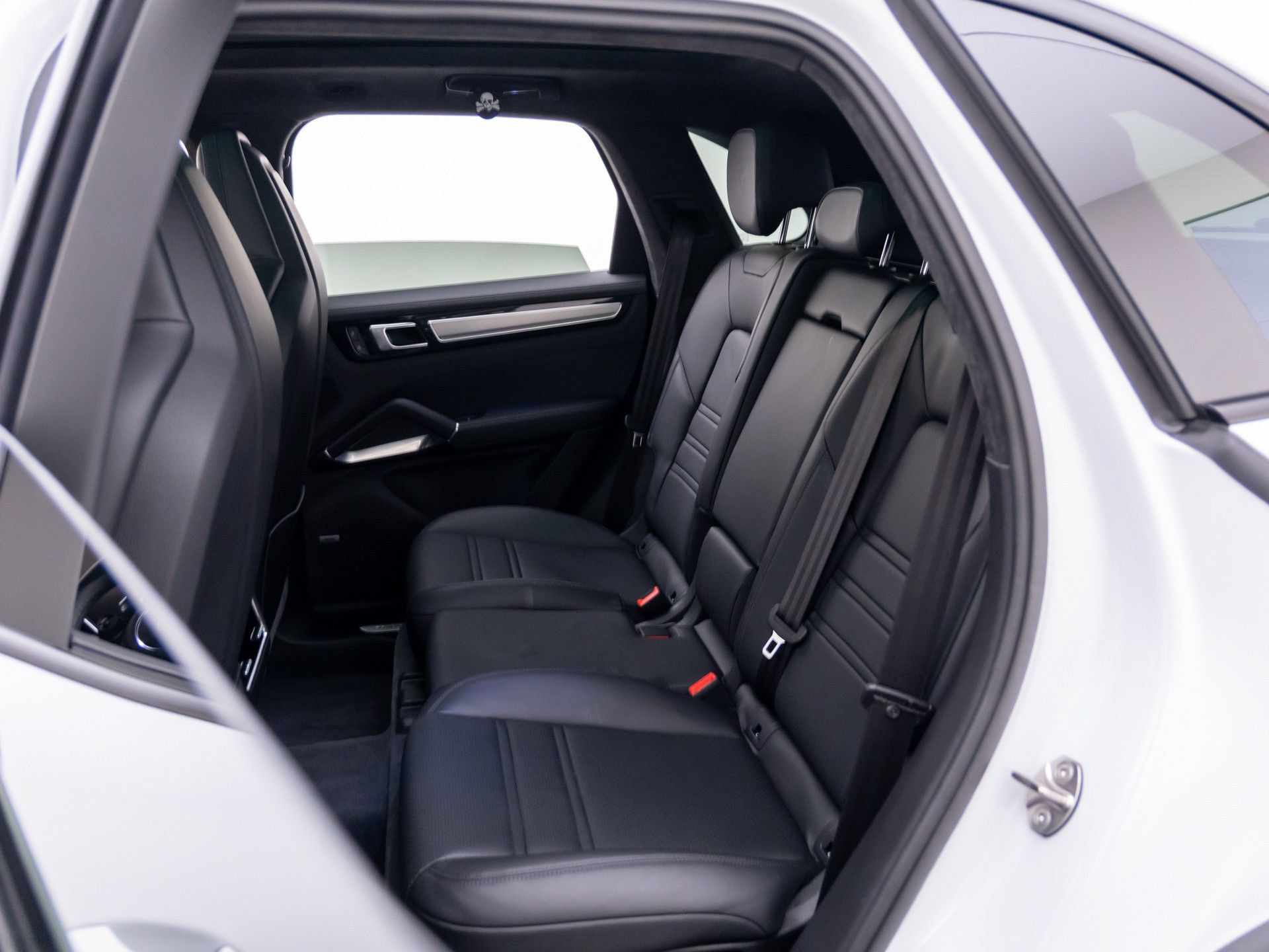 Certified 2023 Porsche Cayenne Turbo AWD/4WD image 5