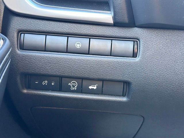 Used 2024 Nissan Rogue SV w/ SV Premium Package FWD image 19