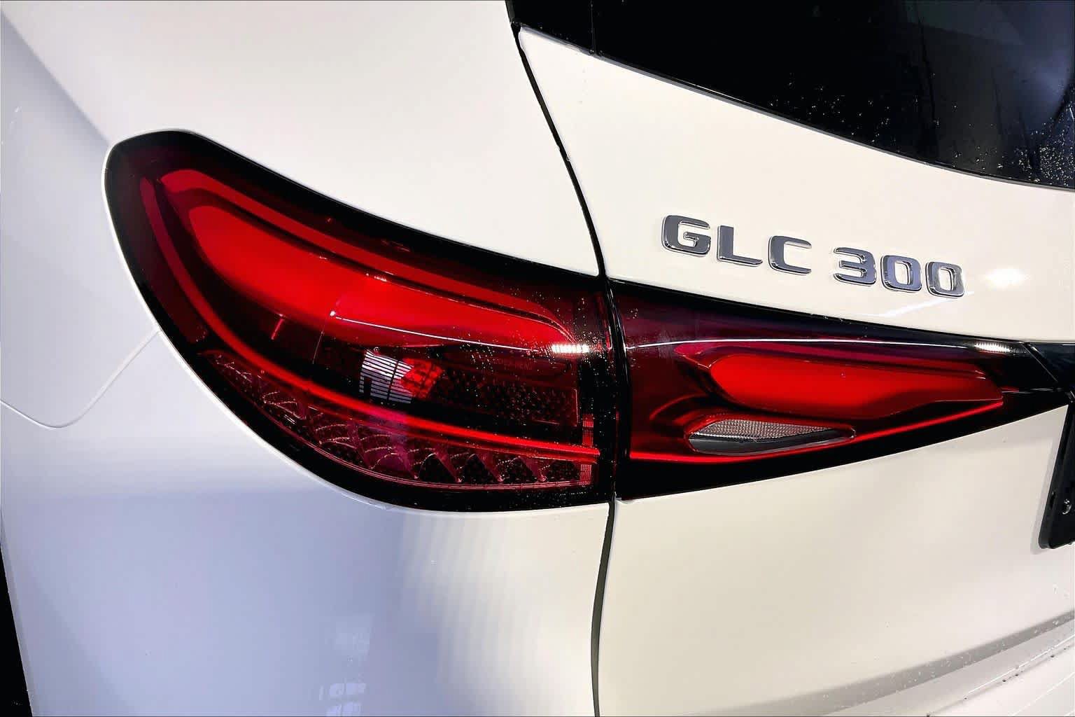 New 2027 Mercedes-Benz GLC 300 4MATIC image 5