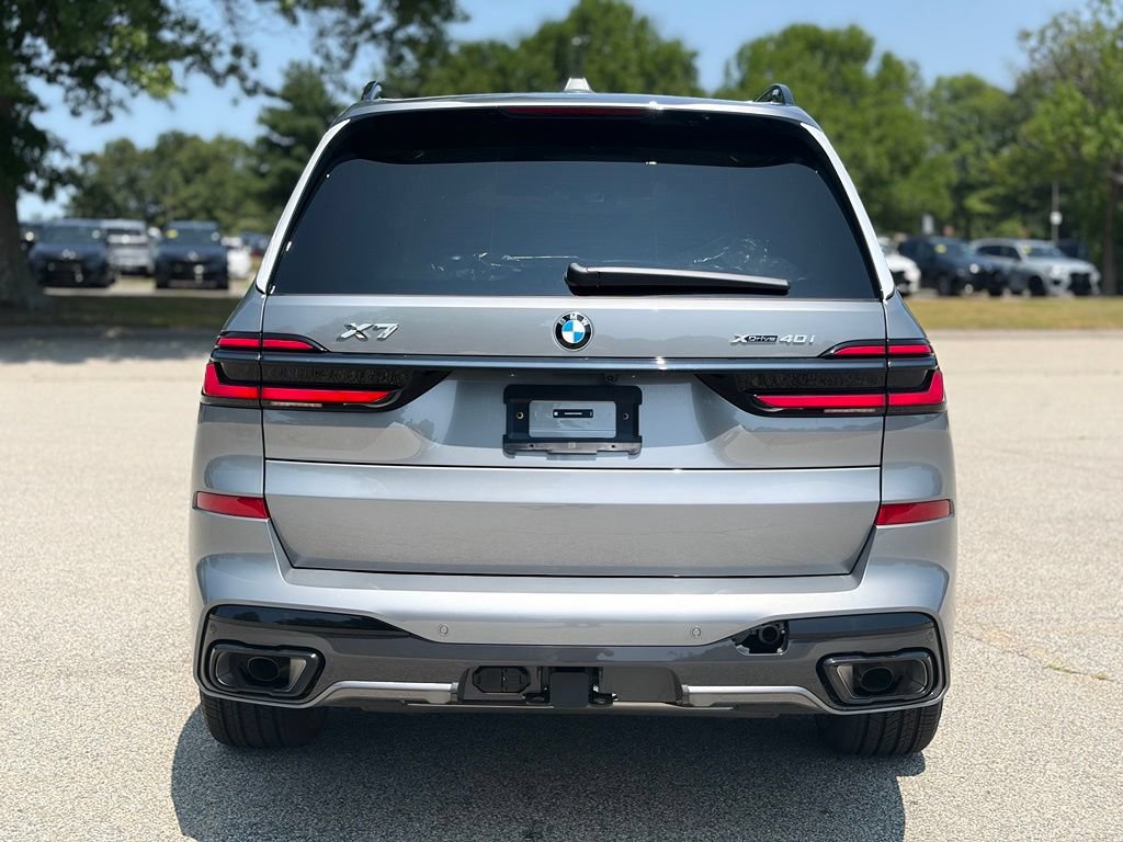 New 2027 BMW X7 xDrive40i w/ M Sport Package AWD/4WD image 5