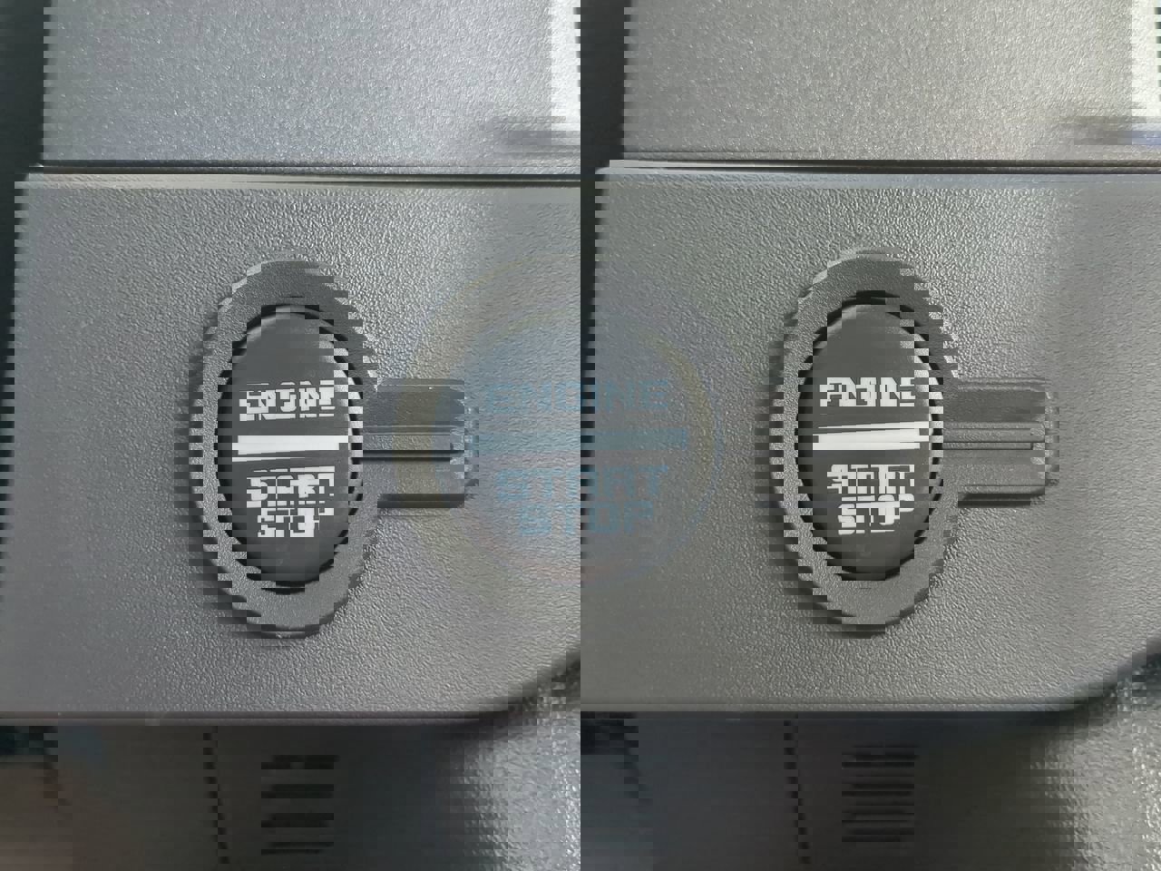 New 2025 Ford Bronco 4-Door image 24